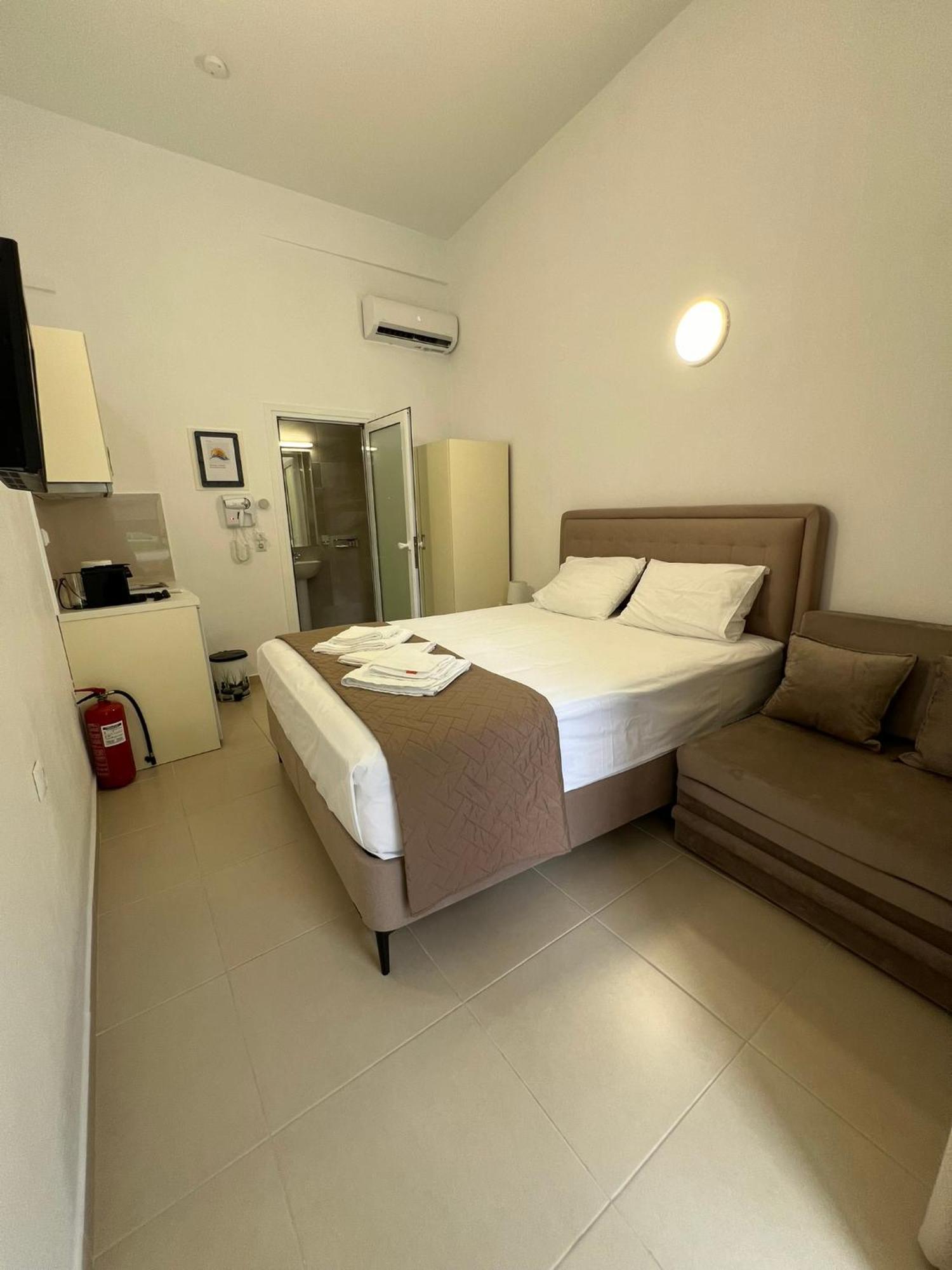 Sun'S Suites Asprovalta Exterior photo
